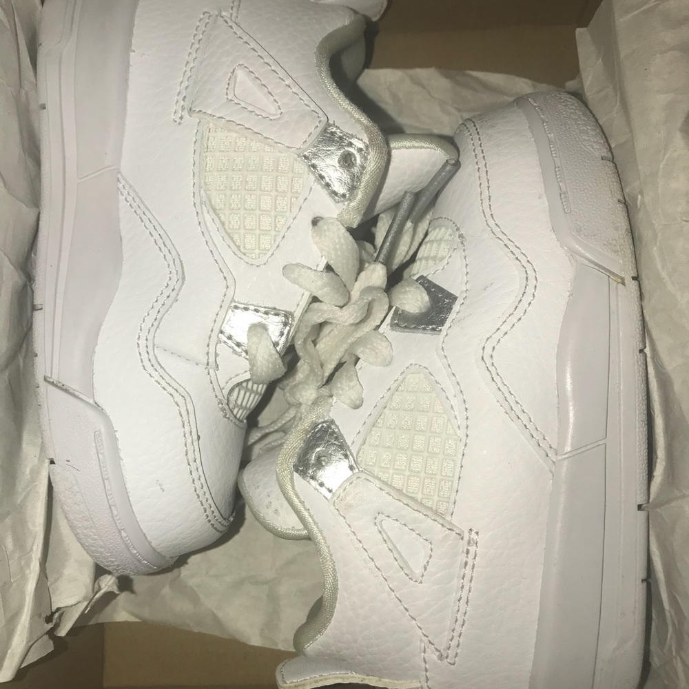 Jordan Retro 11 toddler size 7c, $40 - Picture 3 of 8